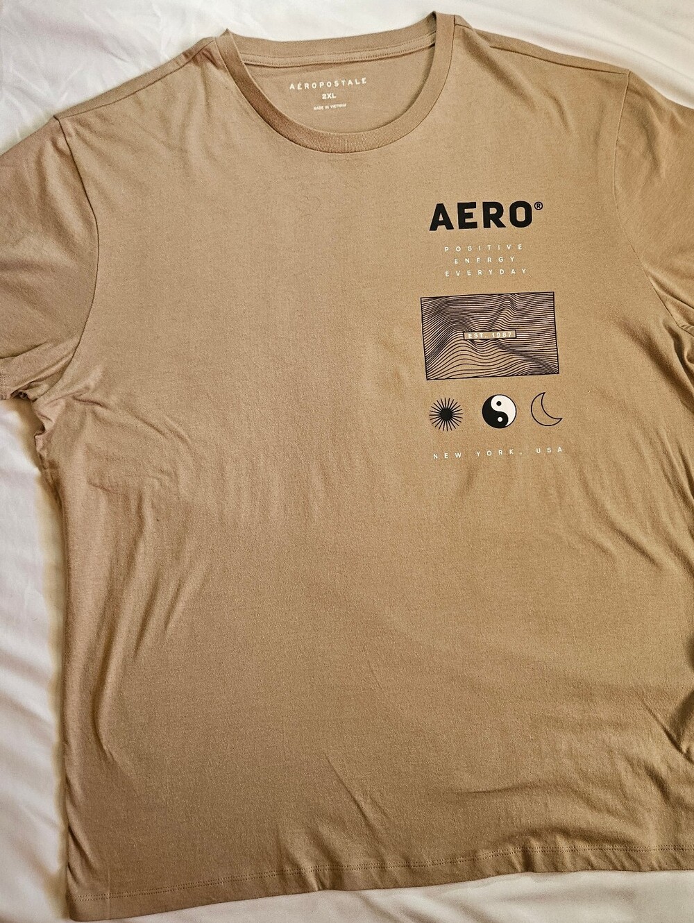 Aeropostale Mens Tan Insignia Designed Short Sleeve Crewneck T-shirt Size 2XL